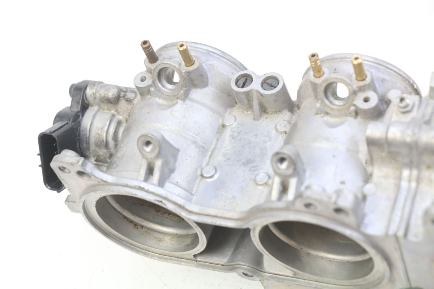 photo de INIEZIONE HONDA CB R 1000 (2018 - 2023) - Ricambio usato controllato