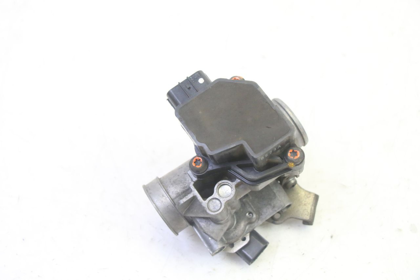 photo de CORPO FARFALLATO HONDA CBF 125 (2009 - 2015) - Ricambio usato controllato