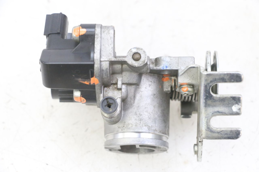 photo de INIEZIONE HONDA CRF-F CRF F 110 (2019 - 2022) - Primo piano tecnico