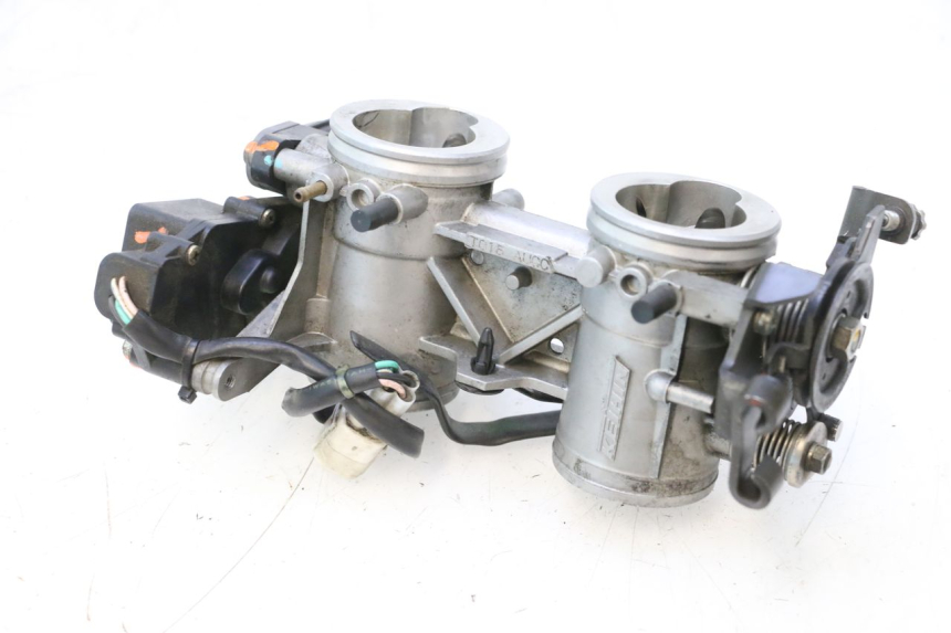 photo de CORPO FARFALLATO KAWASAKI ER-6 ER6 N 650 (2005 - 2009) - Zoom sullo stato d'uso