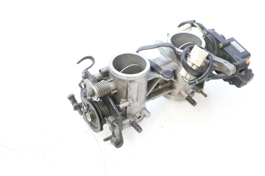 photo de CORPO FARFALLATO KAWASAKI ER-6 ER6 N 650 (2005 - 2009) - Marcature e riferimenti originali
