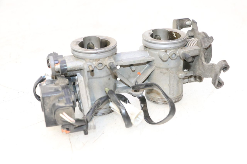 photo de CORPO FARFALLATO KAWASAKI ER-6 ER6 N 650 (2005 - 2009) - Marcature e riferimenti originali