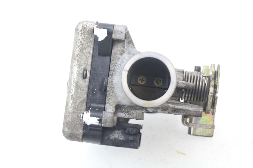 photo de INIEZIONE HONDA FES PANTHEON 125 (2003 - 2007) - Stato della superficie e materiale