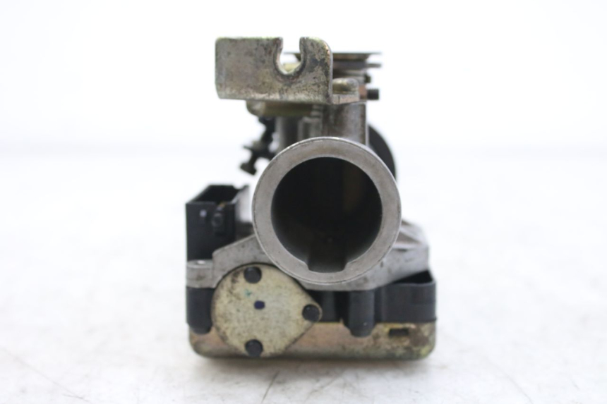 photo de INIEZIONE HONDA FES S-WING SWING ABS 125 (2007 - 2015) - Dettagli dei punti di fissaggio