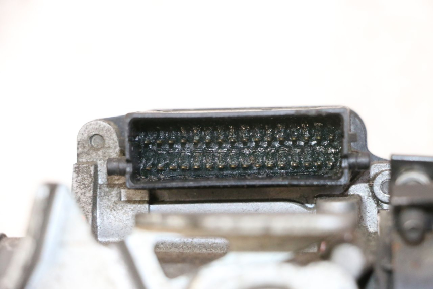 photo de INIEZIONE HONDA FES S-WING SWING ABS 125 (2007 - 2015) - Altra vista dell'articolo