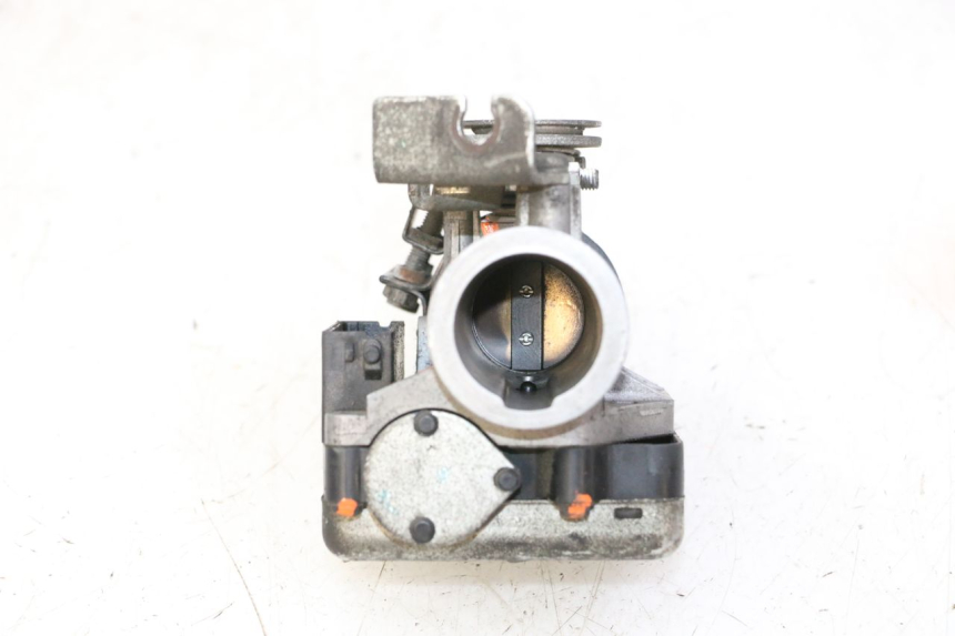 photo de INIEZIONE HONDA FES S-WING SWING ABS 125 (2007 - 2015) - Altra angolazione