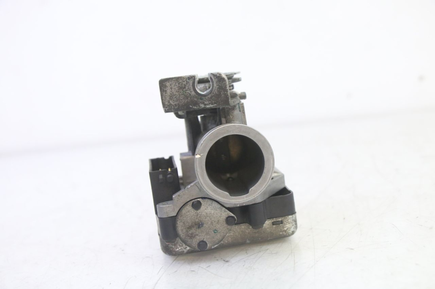 photo de INIEZIONE HONDA FES S-WING SWING ABS 125 (2007 - 2015) - Primo piano tecnico