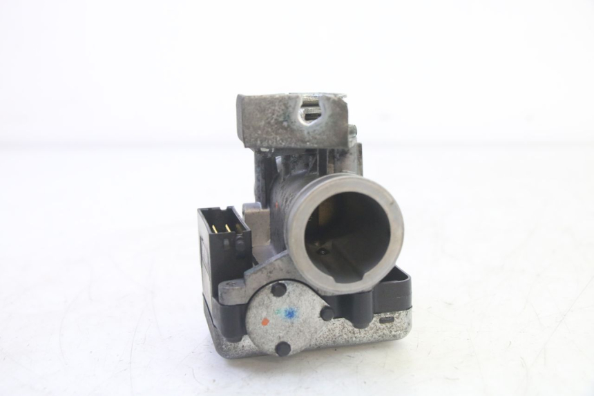 photo de INIEZIONE HONDA FES S-WING SWING ABS 125 (2007 - 2015) - Dettaglio del componente