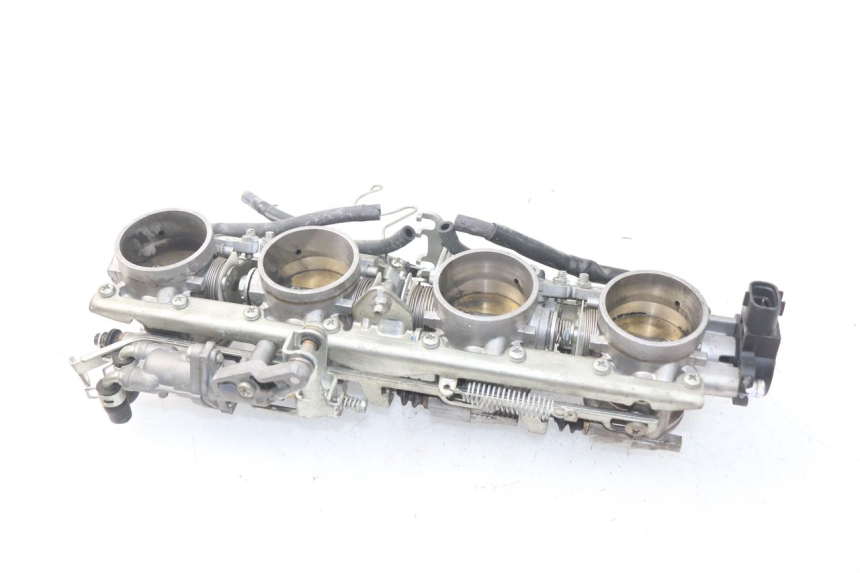 photo de INIEZIONE YAMAHA FJR ABS 1300 (2006 - 2012) - Stato della superficie e materiale