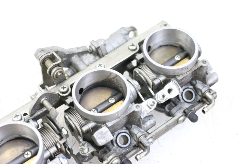 photo de INIEZIONE YAMAHA FJR ABS 1300 (2006 - 2012) - Caratteristiche distintive