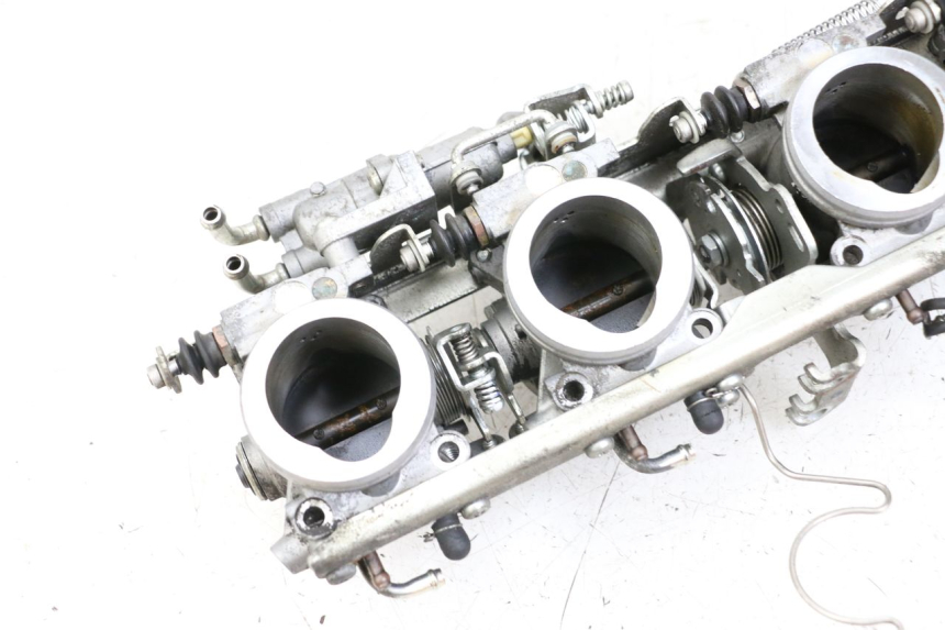 photo de INIEZIONE YAMAHA FJR ABS 1300 (2006 - 2012) - Dettagli dei punti di fissaggio