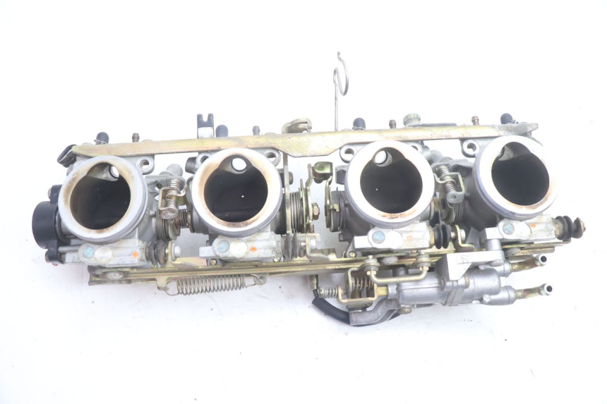 photo de CORPO FARFALLATO YAMAHA FJR 1300 (2001 - 2005) - Dettagli dei punti di fissaggio