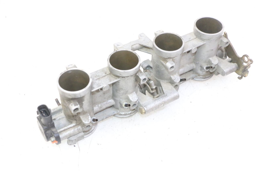 photo de CORPO FARFALLATO YAMAHA FZ6 N FAZER 600 (2004 - 2006) - Altra angolazione