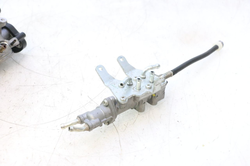 photo de CORPO FARFALLATO YAMAHA FZ8 800 (2010 - 2016) - Focus sulla struttura