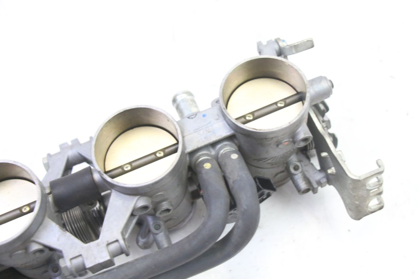 photo de CORPO FARFALLATO SUZUKI GSR 750 (2011 - 2017) - Ricambio usato controllato