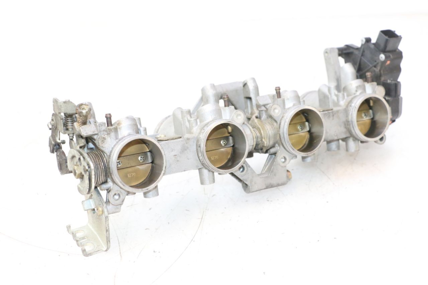 photo de CORPO FARFALLATO SUZUKI GSR 600 (2005 - 2012) - Vista principale