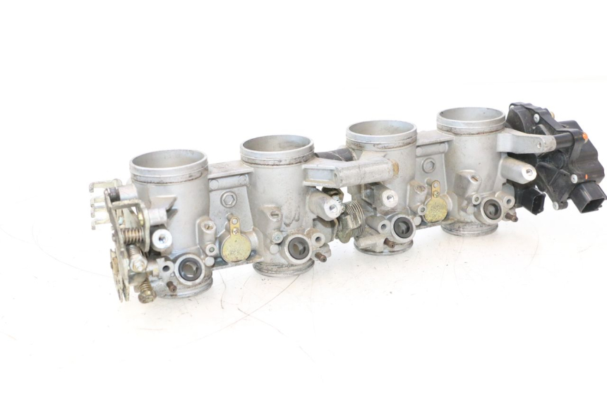 photo de CORPO FARFALLATO SUZUKI GSR 600 (2005 - 2012) - Zoom sullo stato d'uso