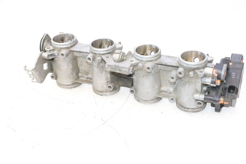 photo de CORPO FARFALLATO SUZUKI GSR 600 (2005 - 2012) - Altra angolazione
