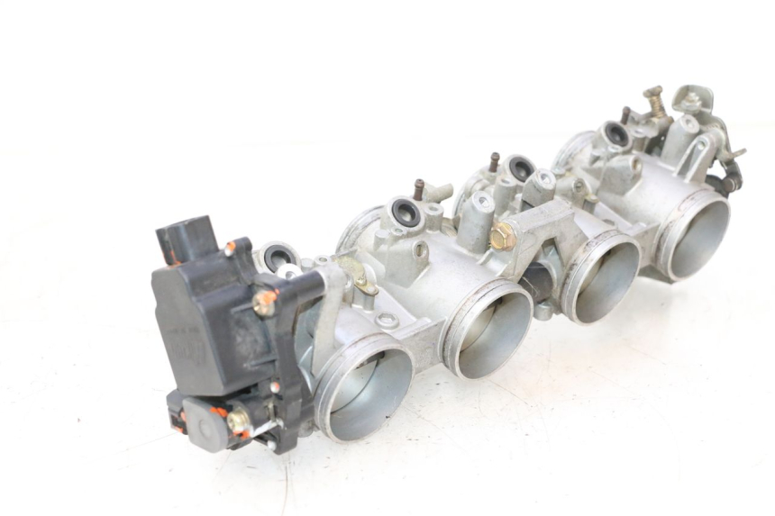 photo de CORPO FARFALLATO SUZUKI GSR 600 (2005 - 2012) - Marcature e riferimenti originali