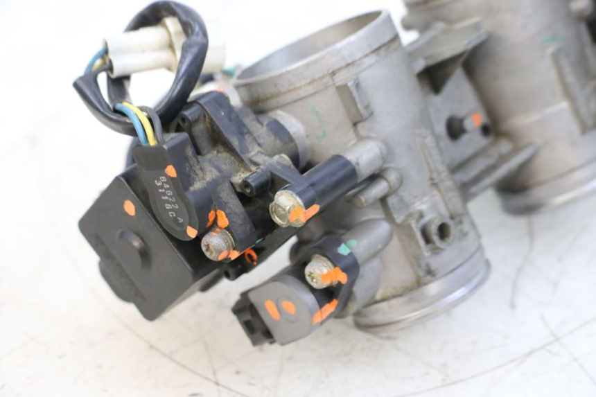 photo de CORPO FARFALLATO SUZUKI GSXR GSX-R 1000 (2003 - 2004) - Zoom sullo stato d'uso