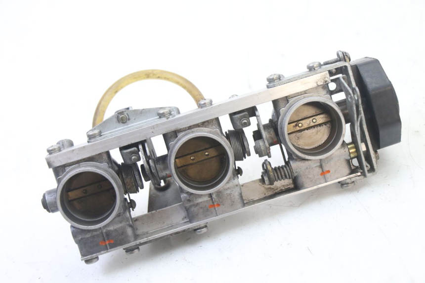 photo de CORPO FARFALLATO BMW K 75 RT 750 (1989 - 1997) - Primo piano tecnico