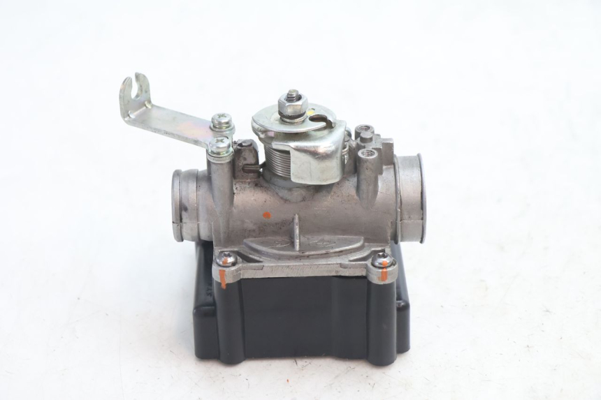 photo de CORPO FARFALLATO PEUGEOT KISBEE 2T 50 (2018 - 2022) - Altra angolazione