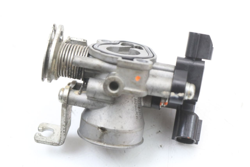 photo de INIEZIONE PEUGEOT KISBEE 4T 50 (2018 - 2022) - Altra angolazione