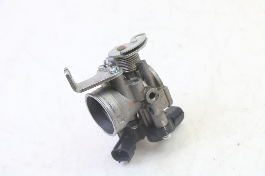 photo de INIEZIONE PEUGEOT KISBEE 4T 50 (2018 - 2022) - Stato della superficie e materiale