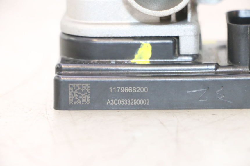 photo de CORPO FARFALLATO PEUGEOT KISBEE 4T 50 (2023 - 2026) - Primo piano tecnico