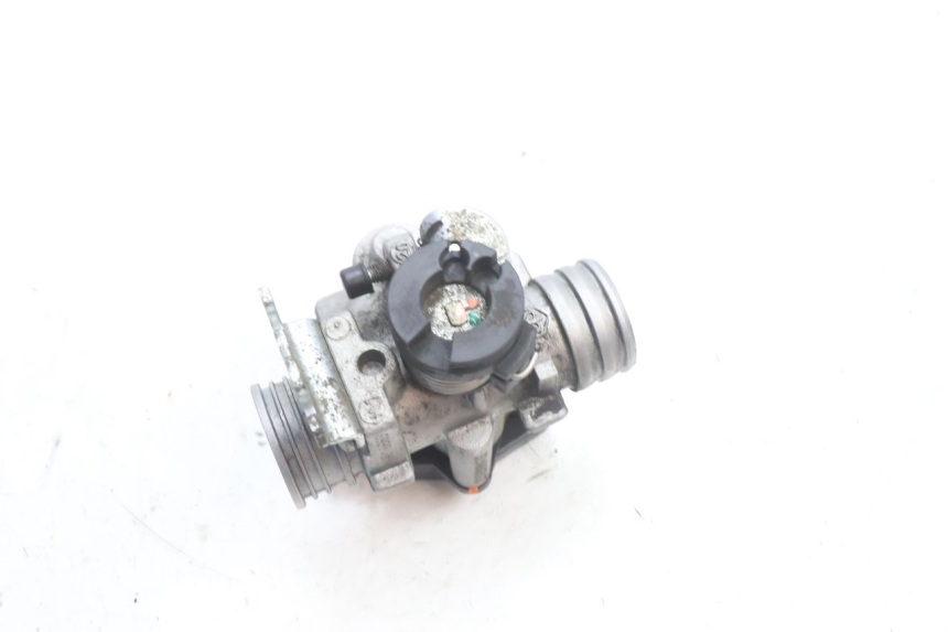 photo de CORPO FARFALLATO PIAGGIO LIBERTY IGET 4T 50 (2021 - 2025) - Dettagli dei punti di fissaggio