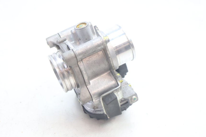 photo de CORPO FARFALLATO PIAGGIO MP3 HPE 530 (2022 - 2026) - Dettaglio del componente