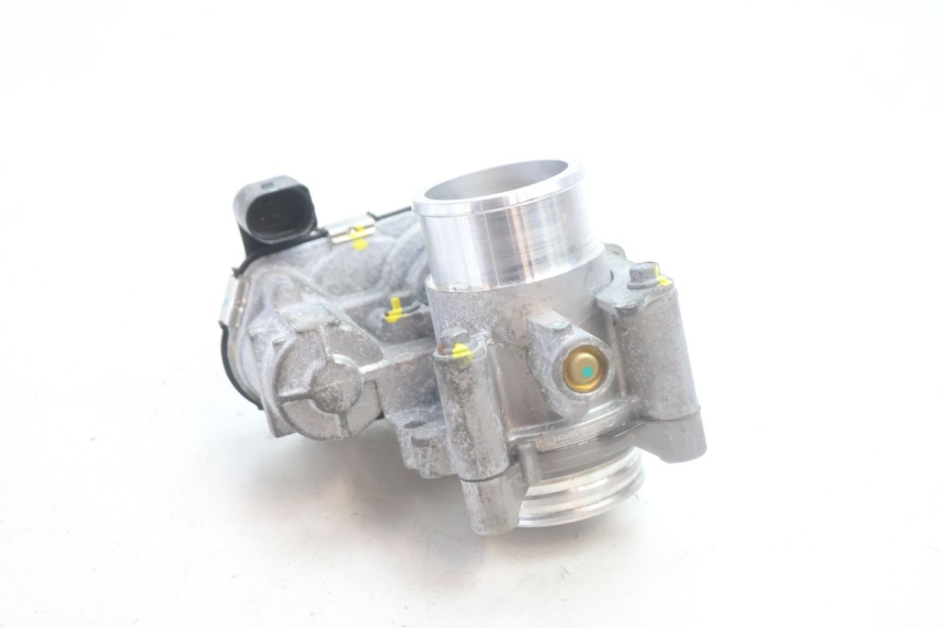 photo de CORPO FARFALLATO PIAGGIO MP3 HPE 530 (2022 - 2026) - Primo piano tecnico