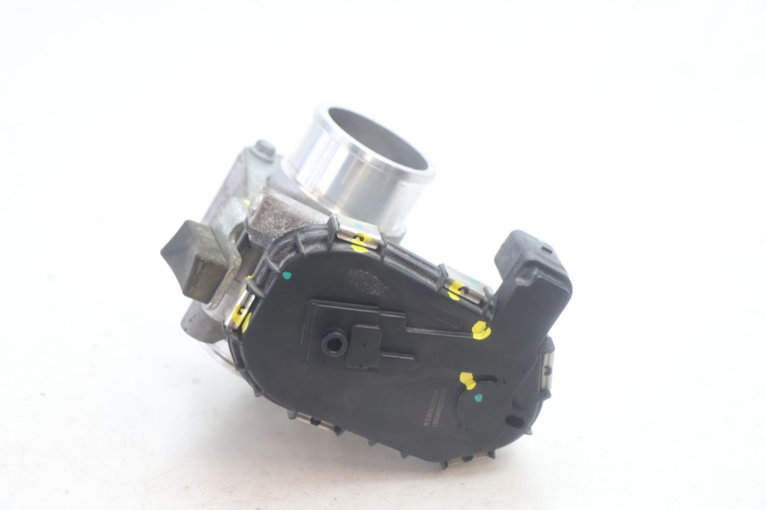 photo de CORPO FARFALLATO PIAGGIO MP3 HPE 530 (2022 - 2026) - Dettagli dei punti di fissaggio