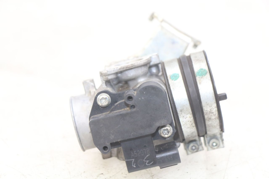 photo de INIEZIONE YAMAHA MT ABS 125 (2014 - 2018) - Stato della superficie e materiale