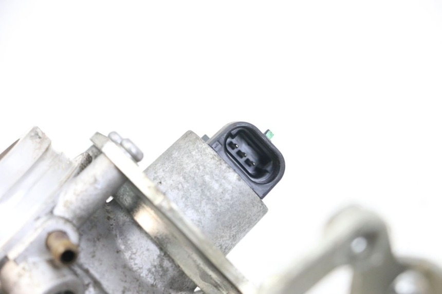 photo de CORPO FARFALLATO MOTO GUZZI NORGE 8V GT 1200 (2011 - 2016) - Altra angolazione