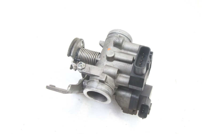 photo de CORPO FARFALLATO MBK OVETTO 4T 50 (2008 - 2016) - Altra angolazione