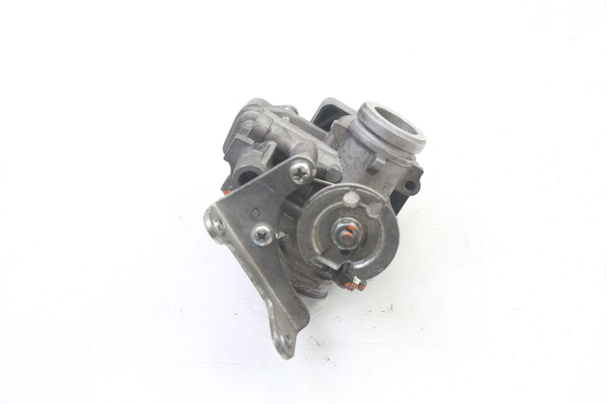 photo de CORPO FARFALLATO MBK OVETTO 4T 50 (2008 - 2016) - Primo piano tecnico