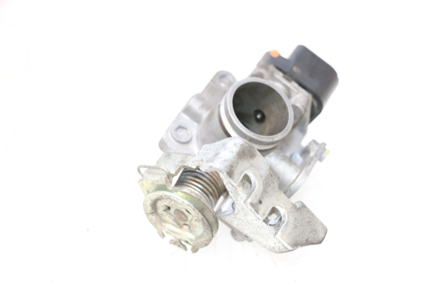 photo de INIEZIONE HONDA PCX (JF57/JF64) 125 (2014 - 2018) - Altra angolazione