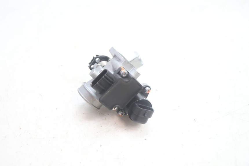 photo de CORPO FARFALLATO JM MOTORS R-MAX TECH 50 (2024 - 2026) - Stato della superficie e materiale