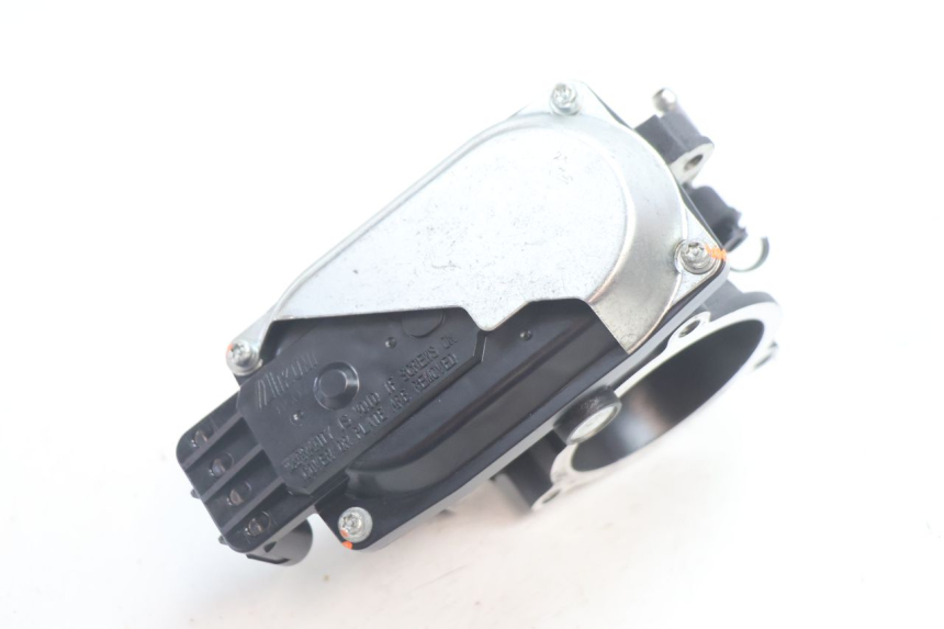 photo de CORPO FARFALLATO HARLEY DAVIDSON ROAD GLIDE FLTRXSE 1920 (2018 - 2022) - Stato della superficie e materiale