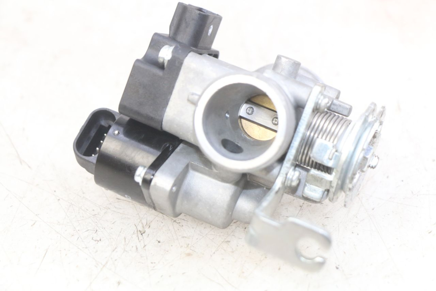 photo de INIEZIONE TNT MOTOR ROMA 10' 4T 50 (2019 - 2022) - Vista principale