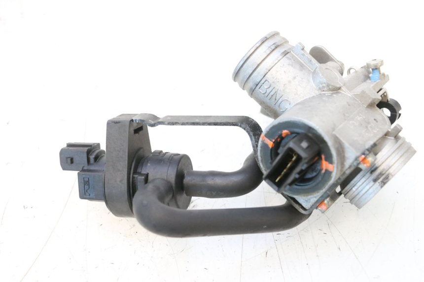 photo de CORPO FARFALLATO PEUGEOT SATELIS COMPRESSOR K15 125 (2006 - 2009) - Zoom sullo stato d'uso