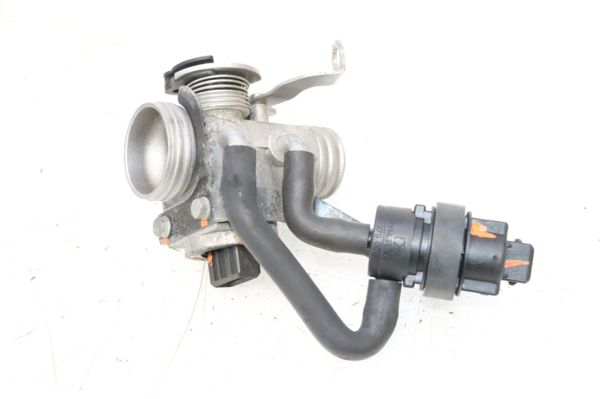 photo de CORPO FARFALLATO PEUGEOT SATELIS COMPRESSOR K15 125 (2006 - 2009) - Marcature e riferimenti originali
