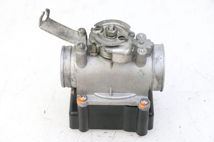 photo de CORPO FARFALLATO PEUGEOT SATELIS 125 (2013 - 2018) - Zoom sui componenti