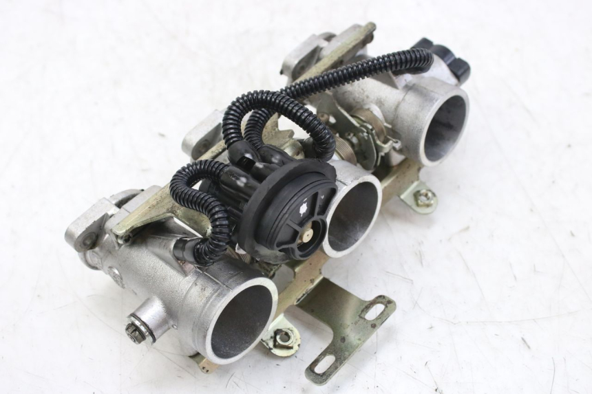 photo de INIEZIONE TRIUMPH SPRINT ST 955 (1999 - 2001) - Caratteristiche distintive