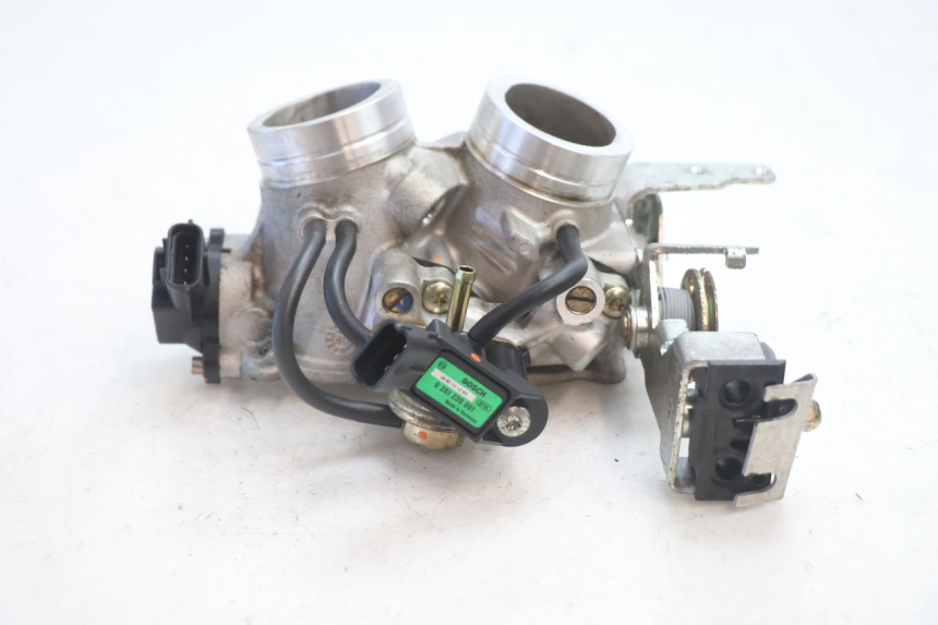 photo de CORPO FARFALLATO CAN-AM SPYDER RS 1000 (2008 - 2012) - Ricambio usato controllato