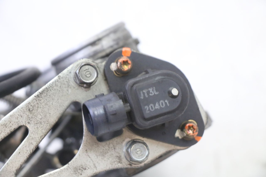 photo de CORPO FARFALLATO HONDA ST PAN EUROPEAN 1300 (2002 - 2013) - Zoom sui componenti