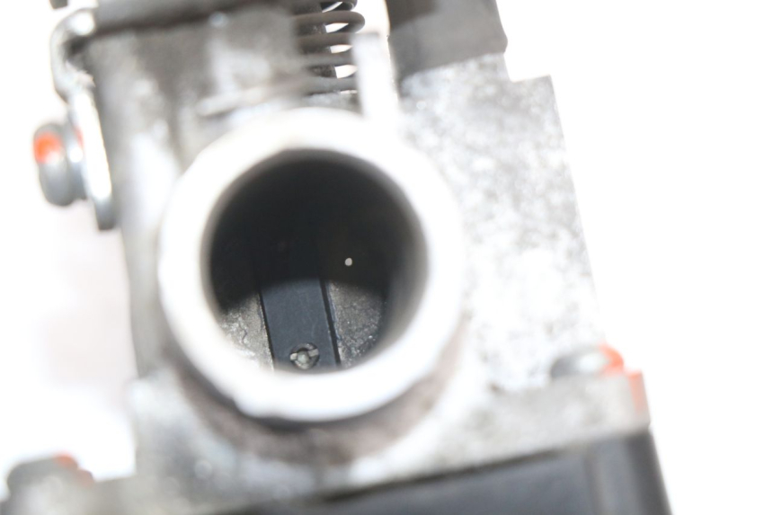 photo de CORPO FARFALLATO KYMCO SUPER 8 4T 50 (2021 - 2024) - Zoom sullo stato d'uso