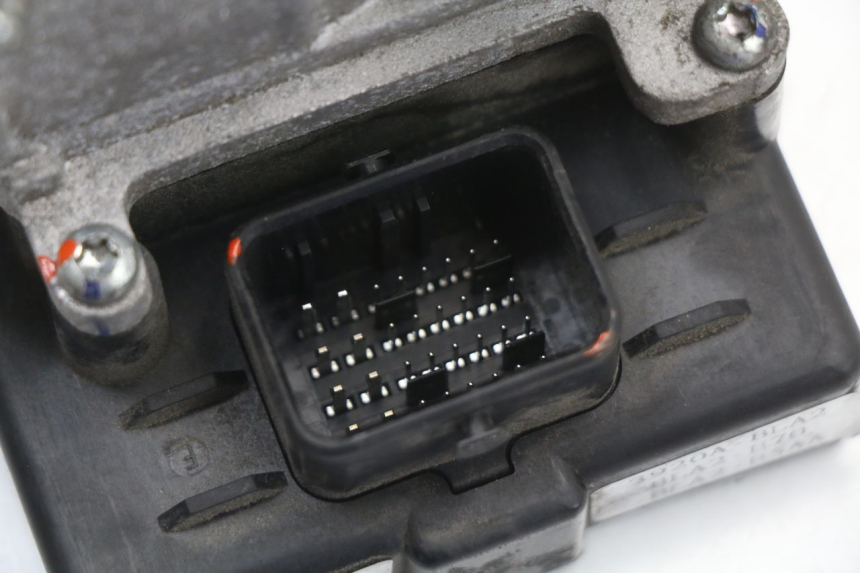 photo de CORPO FARFALLATO KYMCO SUPER 8 4T 50 (2021 - 2024) - Stato della superficie e materiale