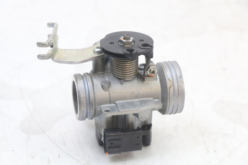 photo de CORPO FARFALLATO SUZUKI BURGMAN 125 (2018 - 2021) - Vista principale